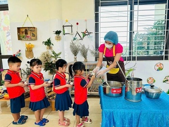 Tăng cường ATTP trong học đường và bếp ăn tập thể, Yêu cầu cấp thiết trong bối cảnh nhiều nguy cơ tiềm ẩn