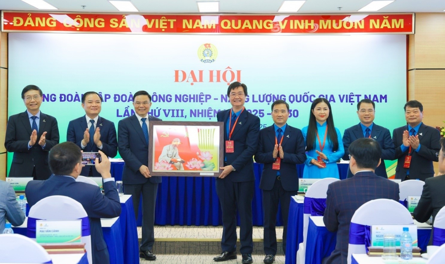 Giữ lửa truyền thống, xây dựng Công đoàn Petrovietnam vững mạnh đồng hành cùng người lao động phát triển trong kỷ nguyên mới