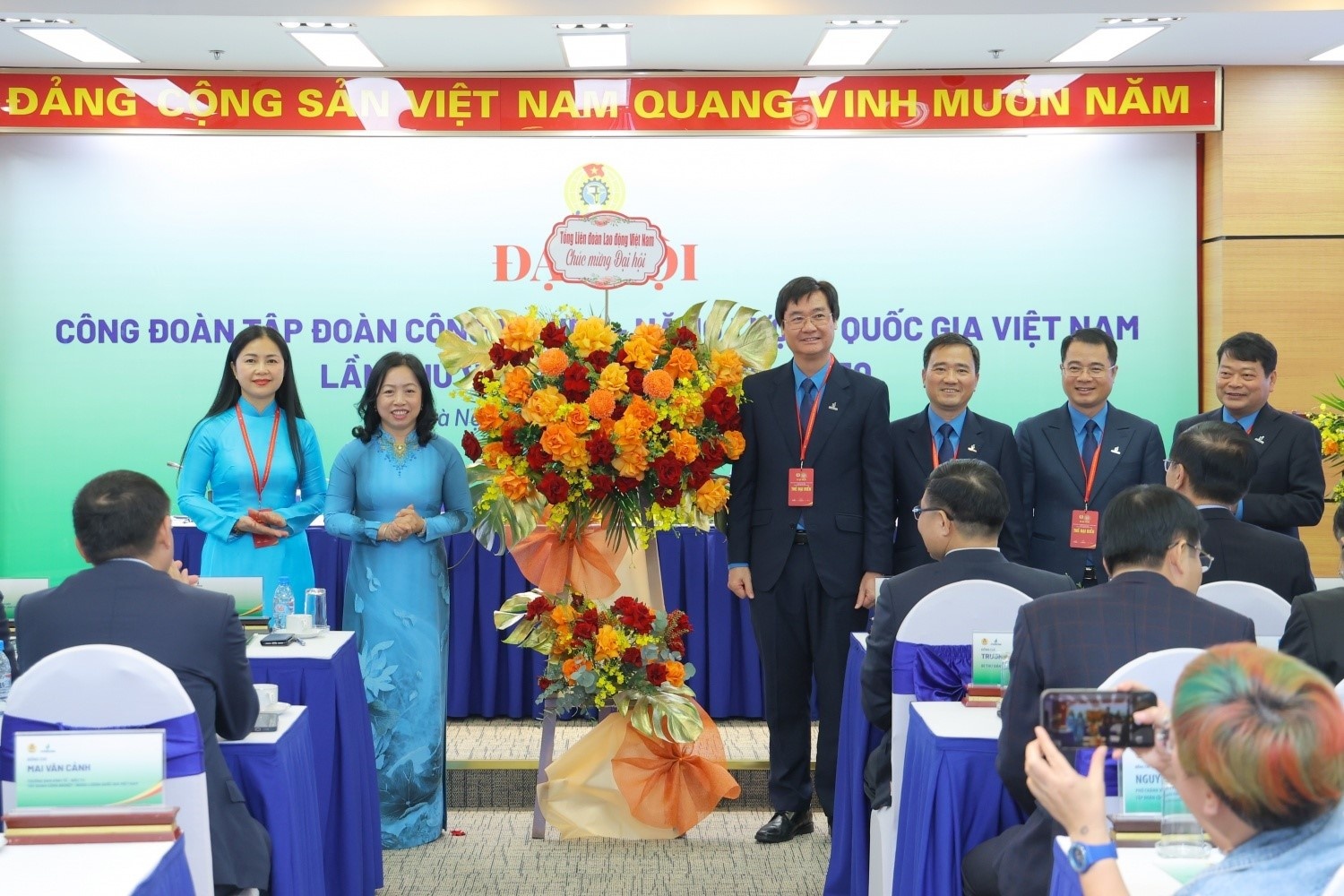 Giữ lửa truyền thống, xây dựng Công đoàn Petrovietnam vững mạnh đồng hành cùng người lao động phát triển trong kỷ nguyên mới