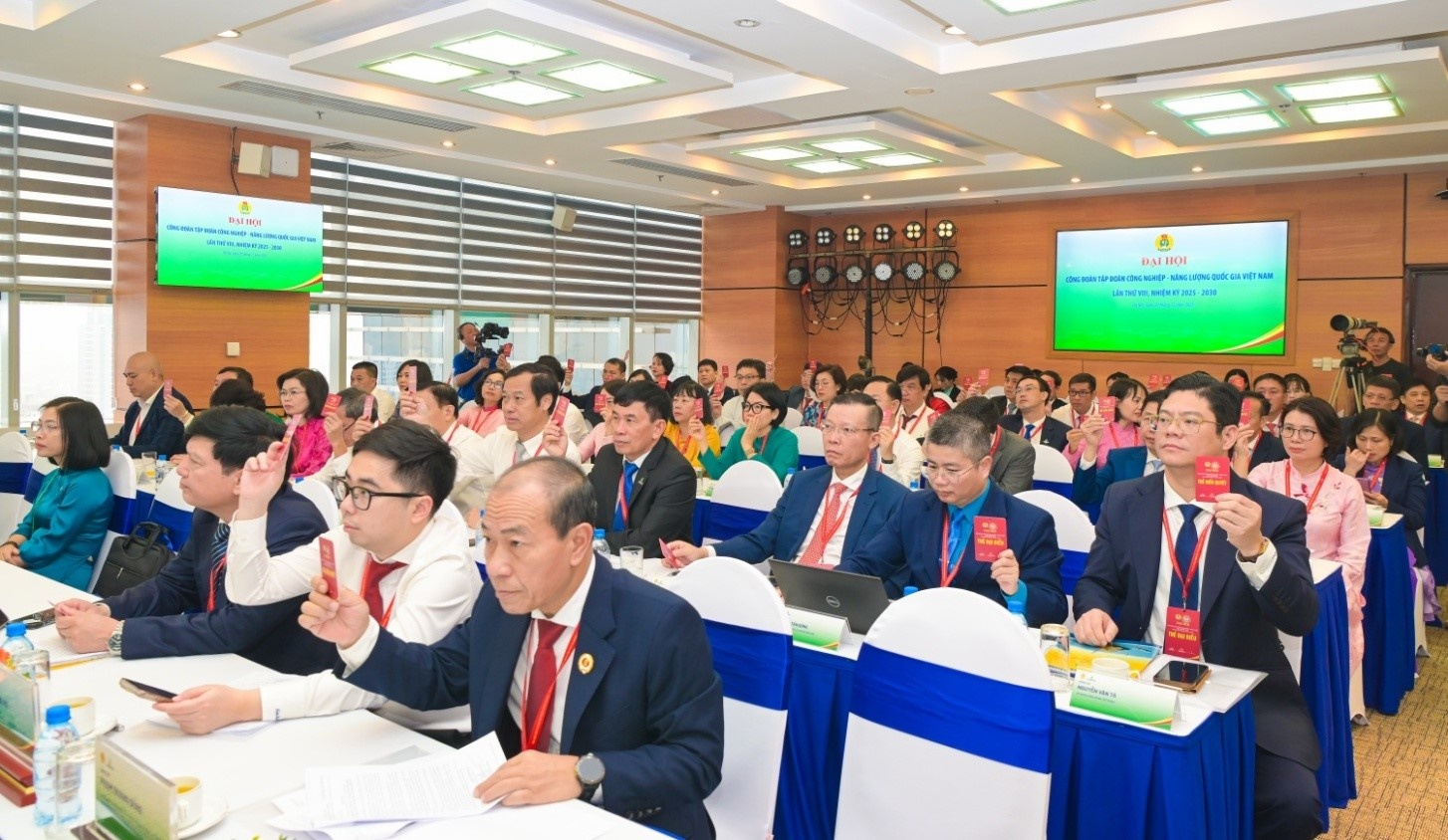 Giữ lửa truyền thống, xây dựng Công đoàn Petrovietnam vững mạnh đồng hành cùng người lao động phát triển trong kỷ nguyên mới