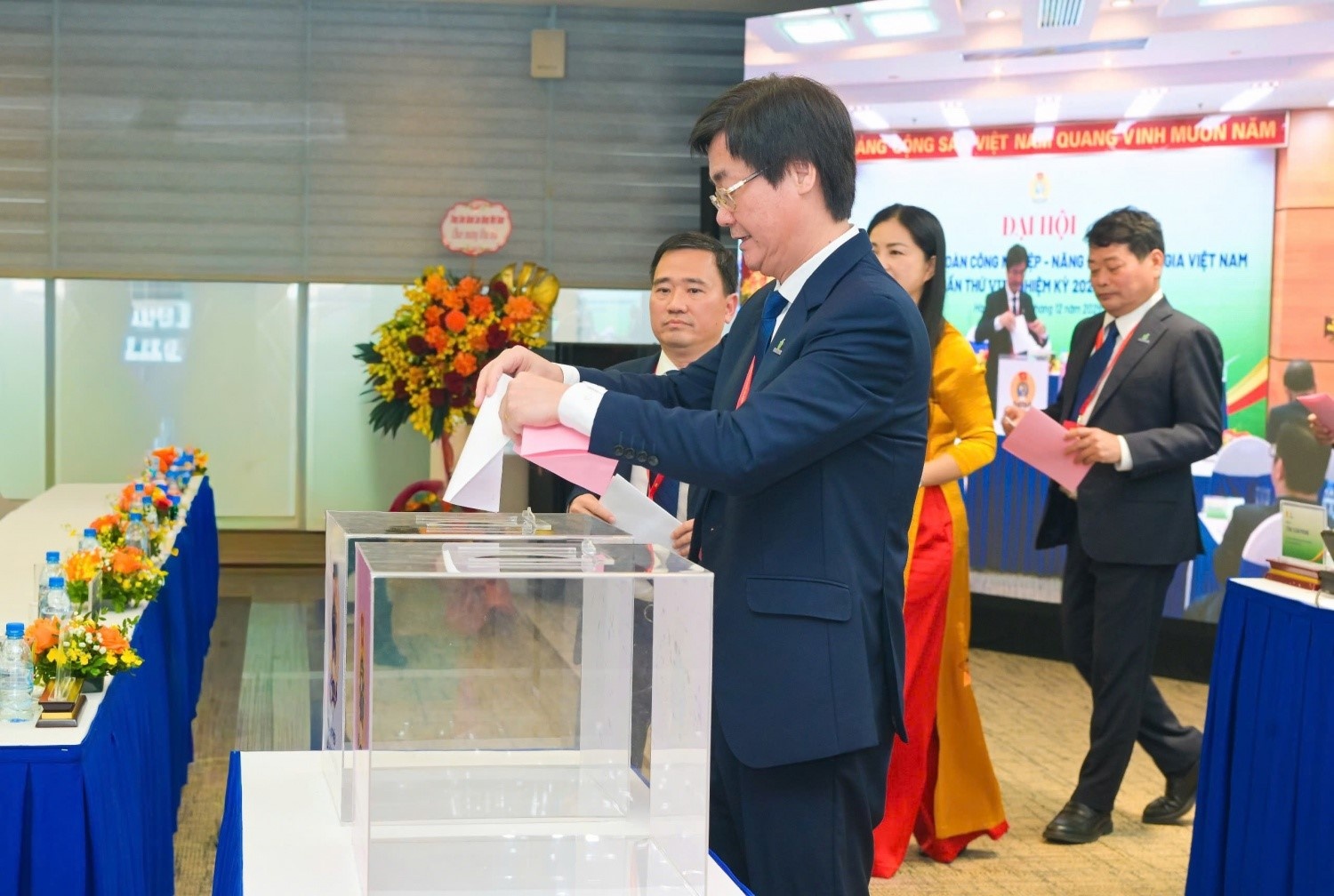 Giữ lửa truyền thống, xây dựng Công đoàn Petrovietnam vững mạnh đồng hành cùng người lao động phát triển trong kỷ nguyên mới