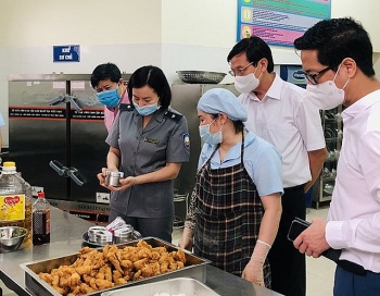 Tăng cường kiểm tra đột xuất về an toàn thực phẩm dịp Tết sắp tới