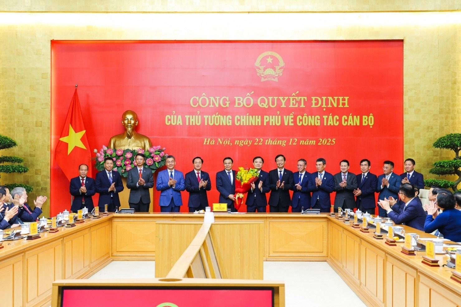 Kế thừa, phát huy mạnh mẽ truyền thống quý báu và thành quả của Bộ Công thương Kế thừa, phát huy mạnh mẽ truyền thống quý báu và thành quả của Bộ Công thương