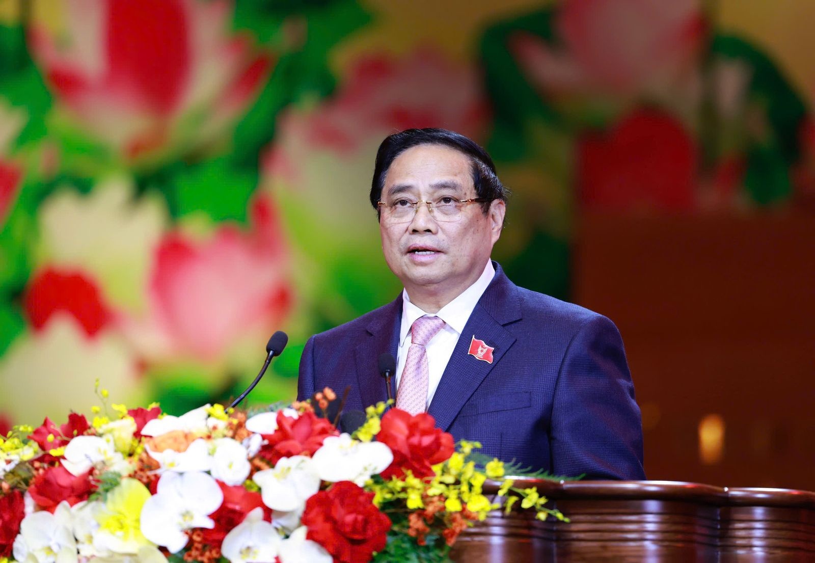 Thủ tướng Phạm Minh Chính, Chủ tịch Hội đồng Thi đua-Khen thưởng Trung ương phát biểu khai mạc Đại hội Thi đua yêu nước lần thứ XI. (Ảnh: TTXVN)