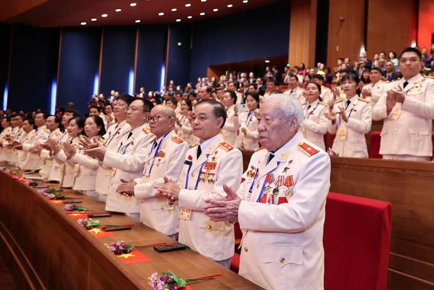 Nâng tỷ lệ khen thưởng cấp Nhà nước cho người lao động đạt 10% trở lên