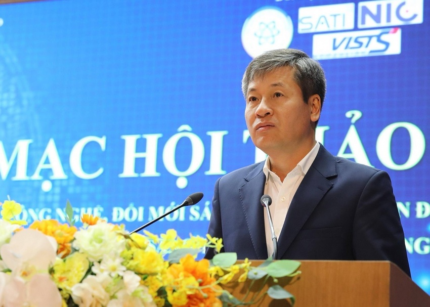 Đồng chí Ngô Hạnh Phúc, Phó Chủ tịch UBND tỉnh Lào Cai phát biểu tại Hội thảo, nhấn mạnh vai trò của khoa học, công nghệ, đổi mới sáng tạo và chuyển đổi số là động lực phát triển chủ yếu trong giai đoạn mới.