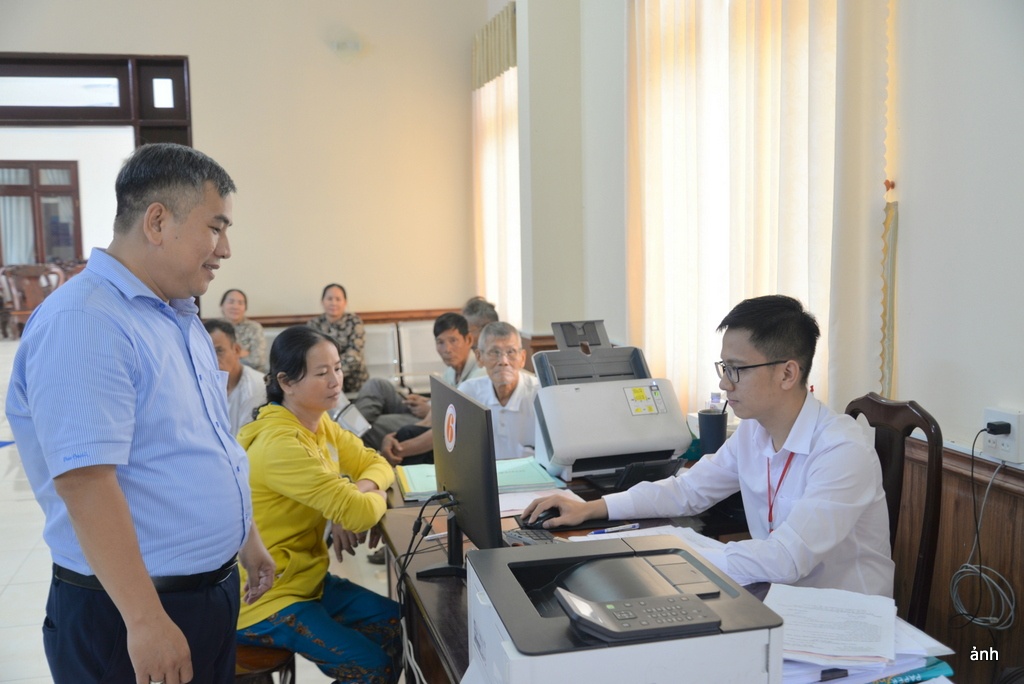 Cờ Đỏ phát huy nội lực, tạo nền tảng phát triển bền vững