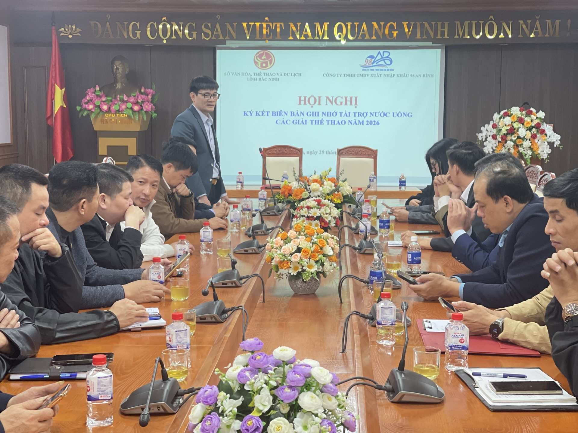 Bắc Ninh: Ký biên bản ghi nhớ tài trợ nước uống cho các giải thể thao năm 2026