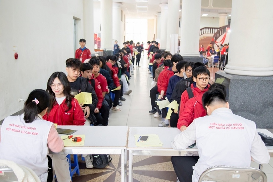 Rất nhiều bạn trẻ hào hứng đăng ký tham gia Chủ nhật Đỏ lần thứ 18 năm 2026. Rất nhiều bạn trẻ hào hứng đăng ký tham gia Chủ nhật Đỏ lần thứ 18 năm 2026.