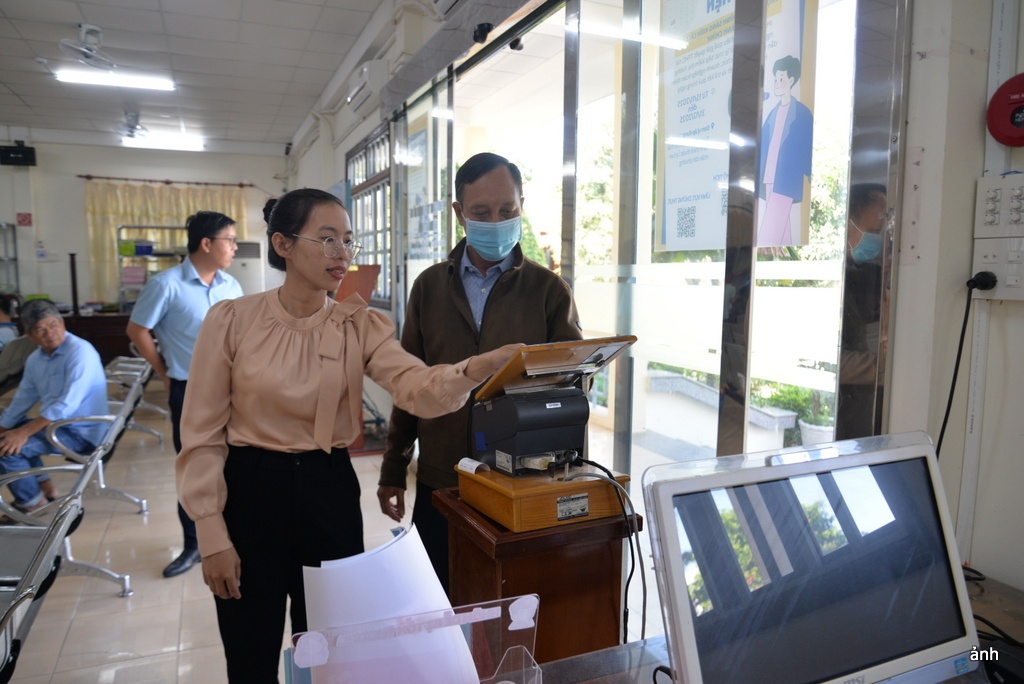 Phường Thuận Hưng (Cần Thơ) chủ động nghiên cứu ứng dụng AI trong giải quyết thủ tục hành chính