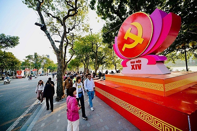 Hà Nội rợp cờ hoa đón chào Đại hội Đảng lần thứ XIV