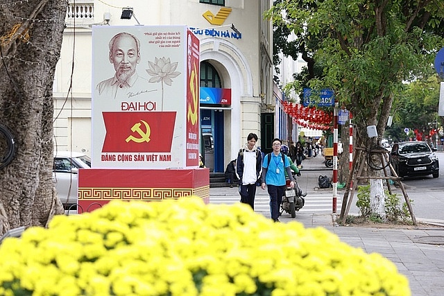 Hà Nội rợp cờ hoa đón chào Đại hội Đảng lần thứ XIV