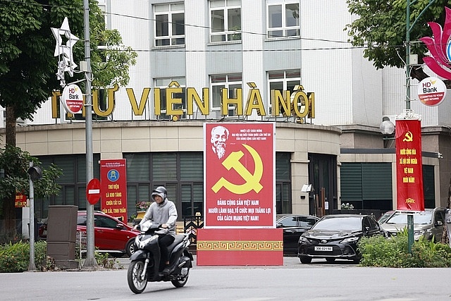 Hà Nội rợp cờ hoa đón chào Đại hội Đảng lần thứ XIV