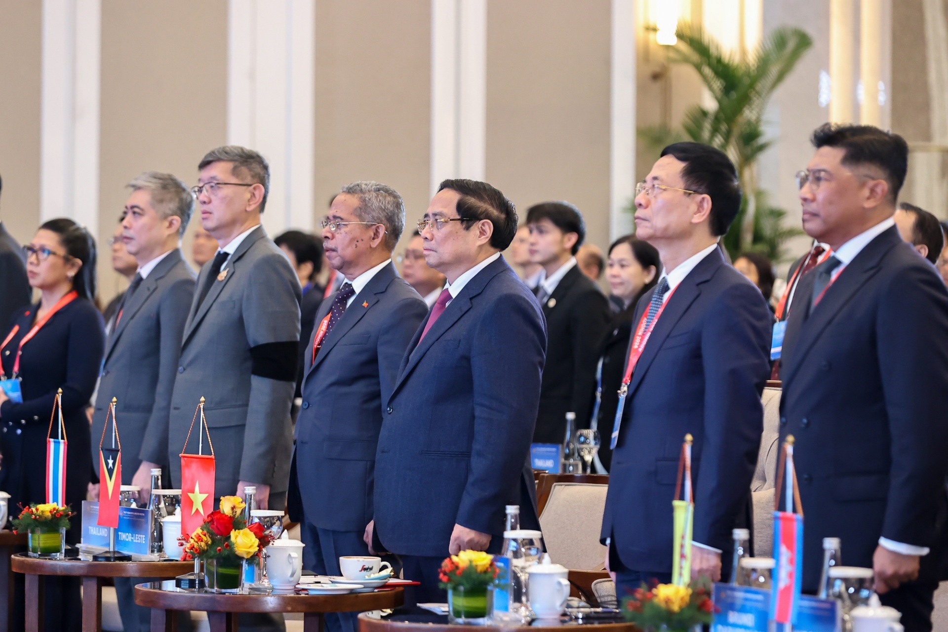 Thủ tướng Phạm Minh Chính và các đại biểu dự lễ khai mạc Hội nghị Bộ trưởng Số ASEAN (ADGMIN) lần thứ 6 - Ảnh: VGP Thủ tướng Phạm Minh Chính và các đại biểu dự lễ khai mạc Hội nghị Bộ trưởng Số ASEAN (ADGMIN) lần thứ 6 - Ảnh: VGP