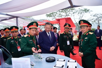 Thủ tướng: Nhà máy chế tạo chip bán dẫn công nghệ cao là mắt xích then chốt mà Việt Nam còn thiếu