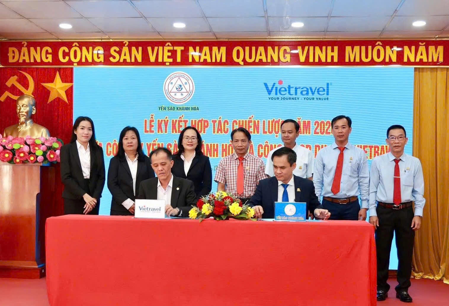 Yến sào Khánh Hòa và Công ty Cổ phần Du lịch Vietravel - Chi nhánh Khánh Hòa: Hợp tác thúc đẩy du lịch Yến sào Khánh Hòa và Công ty Cổ phần Du lịch Vietravel - Chi nhánh Khánh Hòa: Hợp tác thúc đẩy du lịch