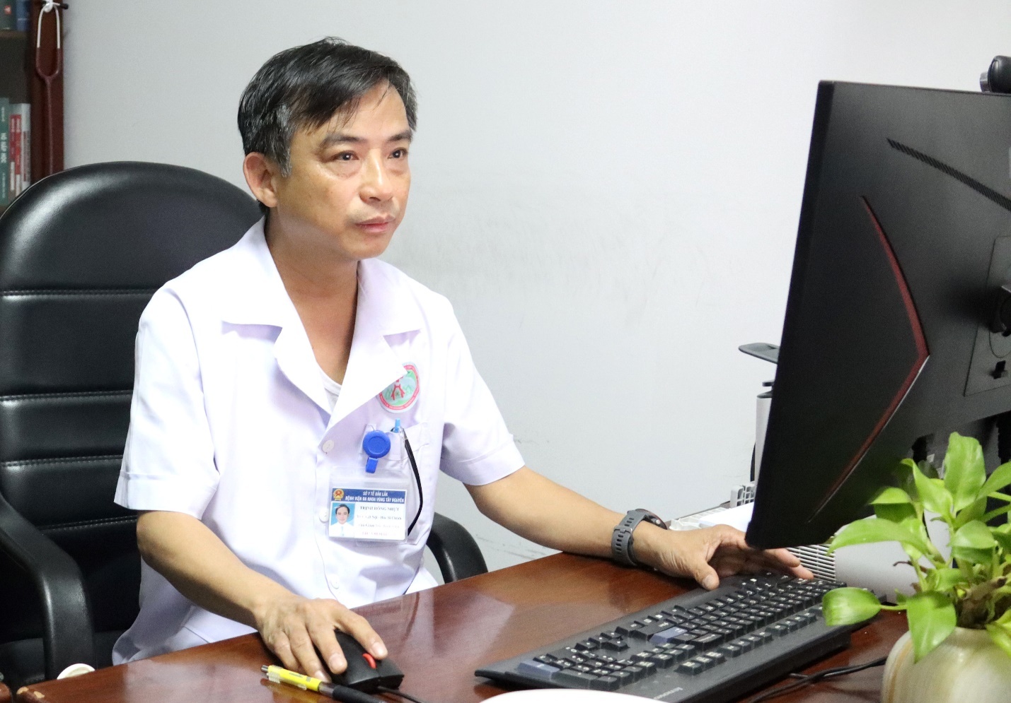 Sở Y tế Đắk Lắk bổ nhiệm Giám đốc Bệnh viện Đa khoa vùng Tây Nguyên