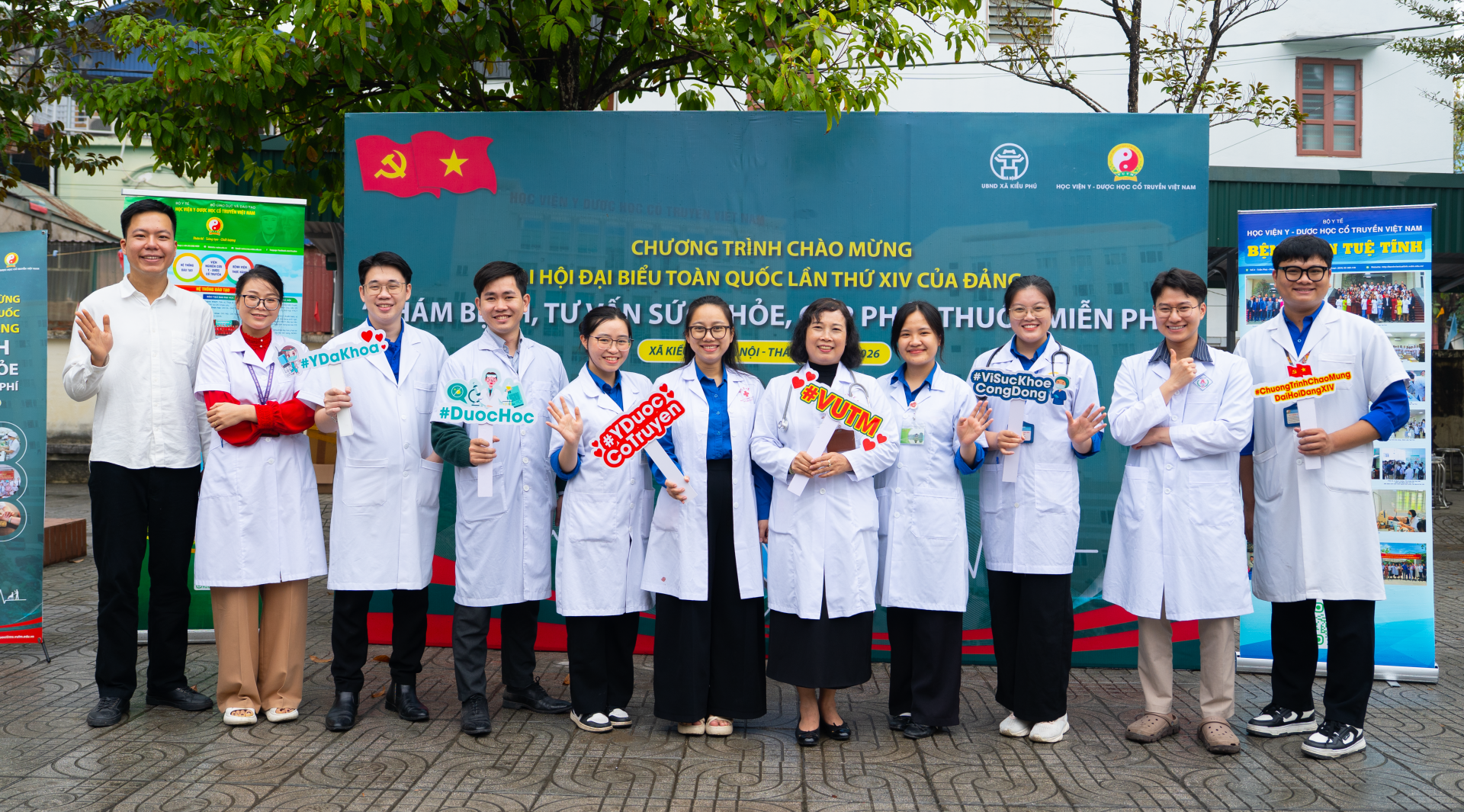 Học viện Y – Dược học cổ truyền Việt Nam chăm sóc sức khỏe cộng đồng cho hơn 2.500 người dân xã Kiều Phú Học viện Y – Dược học cổ truyền Việt Nam chăm sóc sức khỏe cộng đồng cho hơn 2.500 người dân xã Kiều Phú