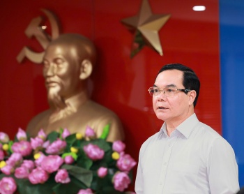 xay dung giai cap cong nhan viet nam hien dai lon manh trong ky nguyen phat trien moi cua dan toc