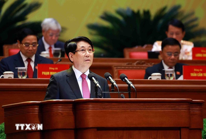   Đồng chí Lương Cường, Ủy viên Bộ Chính trị, Chủ tịch nước trình bày Diễn văn khai mạc Đại hội. (Ảnh: TTXVN)