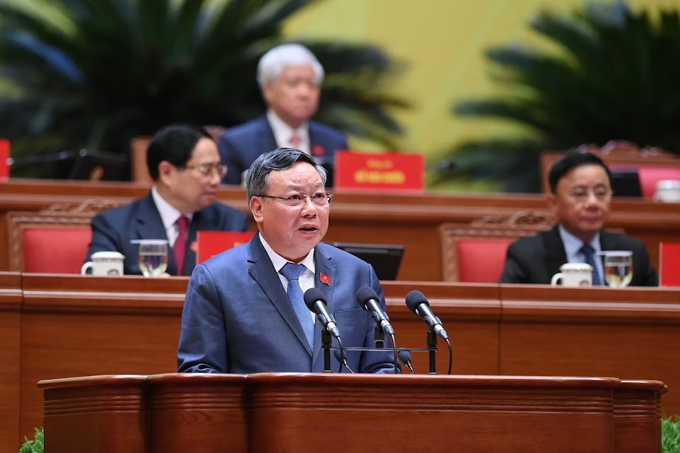 Phó Bí thư Thường trực Thành ủy Hà Nội Nguyễn Văn Phong trình bày tham luận tại Đại hội - Ảnh: VGP