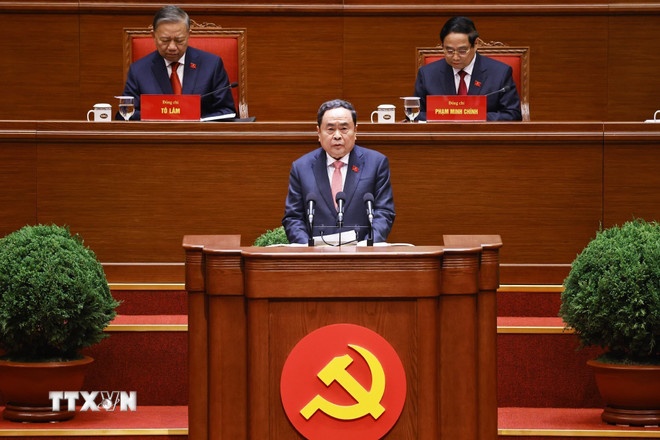 Đồng chí Trần Thanh Mẫn thay mặt Đoàn Chủ tịch báo cáo kết quả bầu Bộ Chính trị, Tổng Bí thư, Ban Bí thư, Ủy ban Kiểm tra Trung ương, Chủ nhiệm Ủy ban Kiểm tra Trung ương khóa XIV. (Ảnh: TTXVN) Đồng chí Trần Thanh Mẫn thay mặt Đoàn Chủ tịch báo cáo kết quả bầu Bộ Chính trị, Tổng Bí thư, Ban Bí thư, Ủy ban Kiểm tra Trung ương, Chủ nhiệm Ủy ban Kiểm tra Trung ương khóa XIV. (Ảnh: TTXVN)