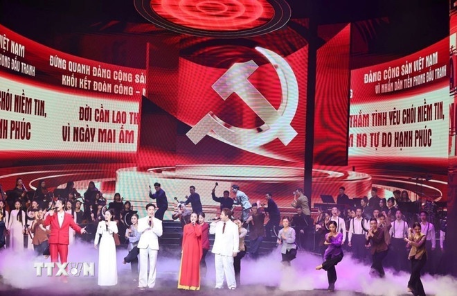   Tiết mục biểu diễn tại Chương trình hòa nhạc chính luận nghệ thuật đặc biệt “Mãi mãi niềm tin theo Đảng.” (Ảnh: TTXVN)