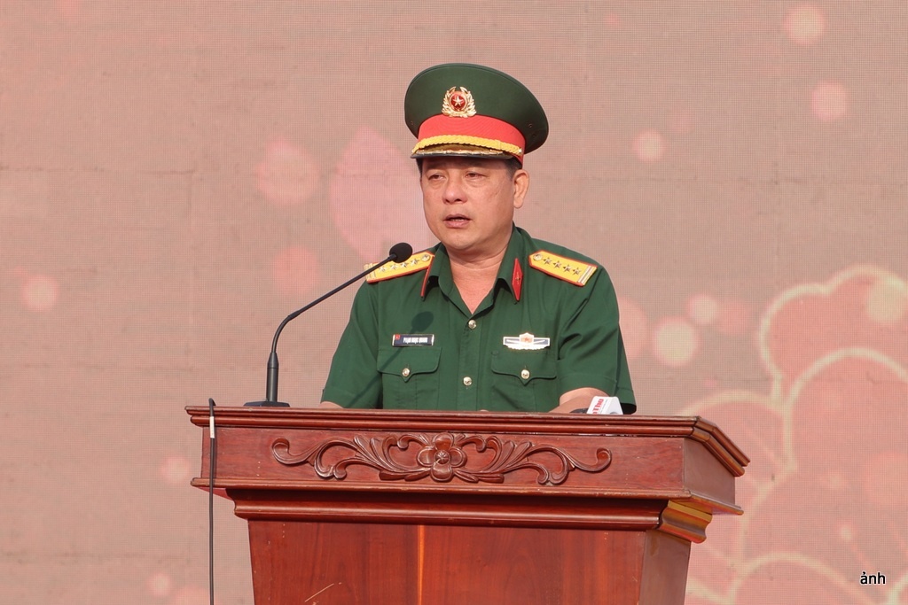 Thắm đượm nghĩa tình Tết Quân Dân 2026 Cần Thơ