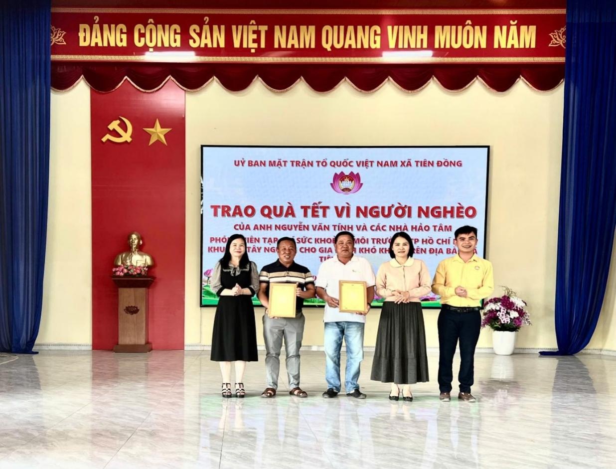 Mang mùa xuân sớm đến với đồng bào vùng lũ Nghệ An