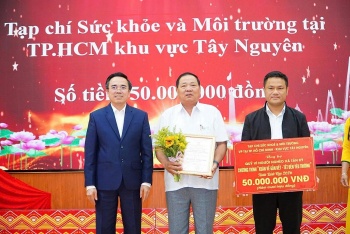 Mang mùa xuân sớm đến với đồng bào vùng lũ Nghệ An
