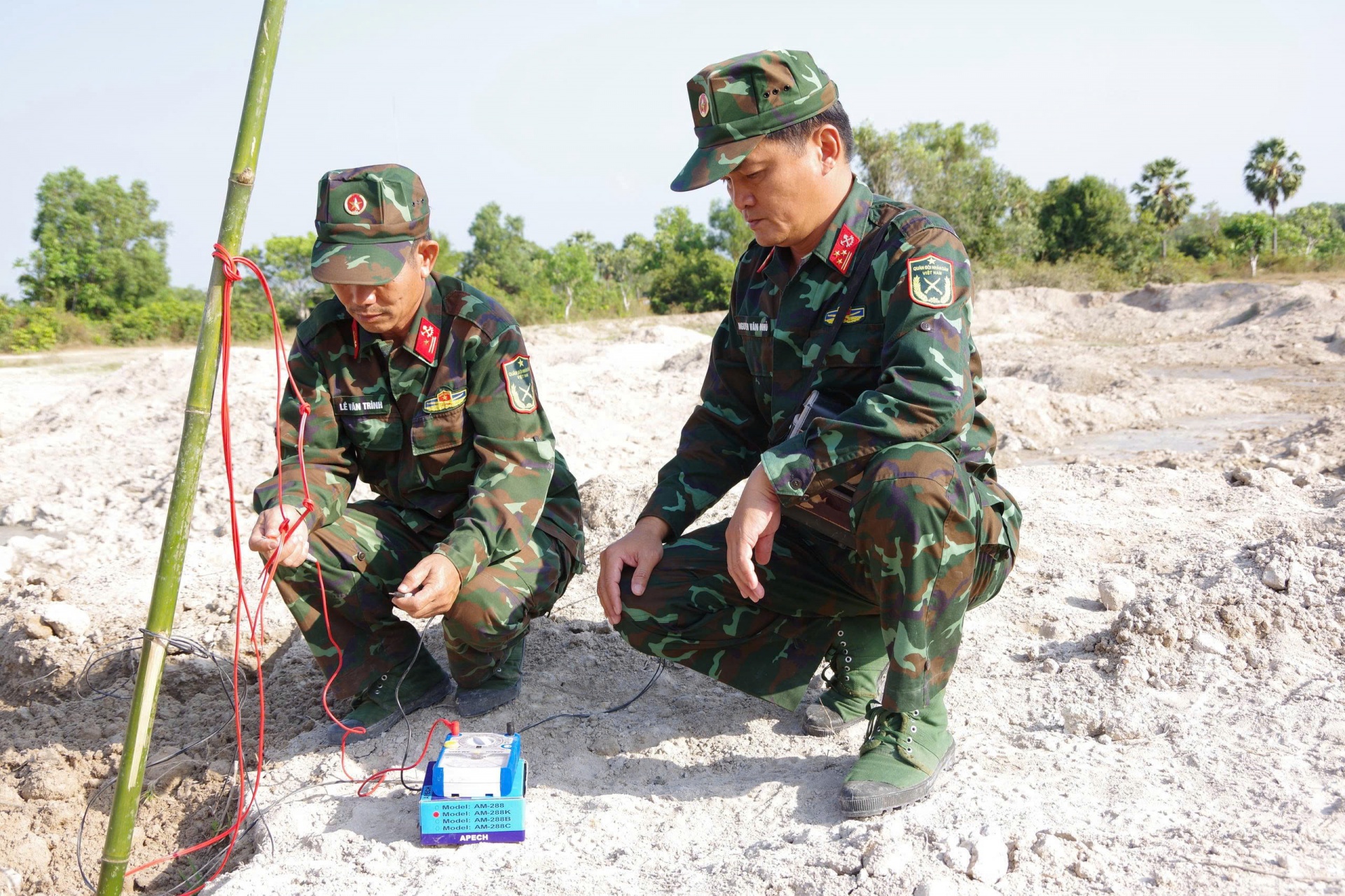 Công binh Quân khu 9 hủy nổ an toàn 4,344 tấn bom, mìn, vật nổ