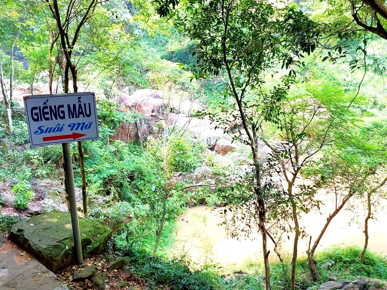 Suối Mỡ (Bắc Ninh) - vẻ đẹp kỳ thú giữa vùng Đông Bắc