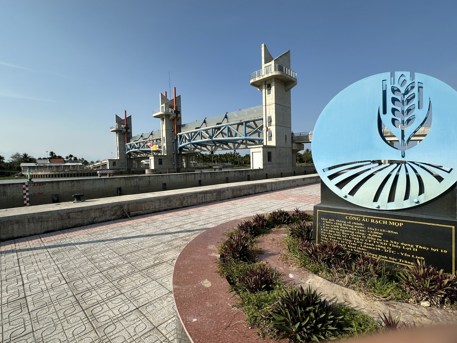 Cống Rạch Mọp: Điểm tựa thủy lợi thích ứng mặn, ngọt vùng Nam sông Hậu Cống Rạch Mọp: Điểm tựa thủy lợi thích ứng mặn, ngọt vùng Nam sông Hậu