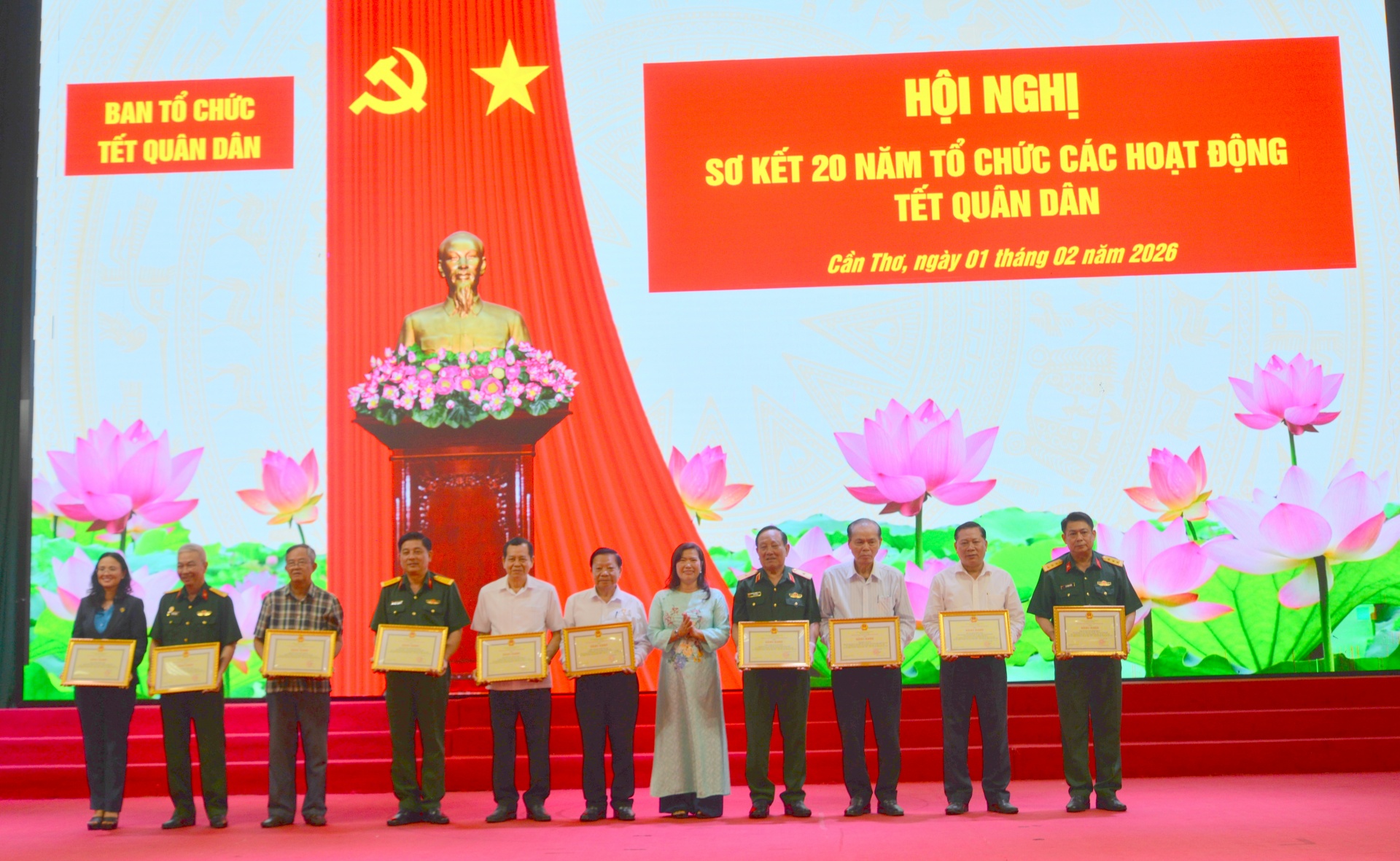 Tết Quân Dân tại Cần Thơ: Lan tỏa sức mạnh đại đoàn kết quân dân Tết Quân Dân tại Cần Thơ: Lan tỏa sức mạnh đại đoàn kết quân dân