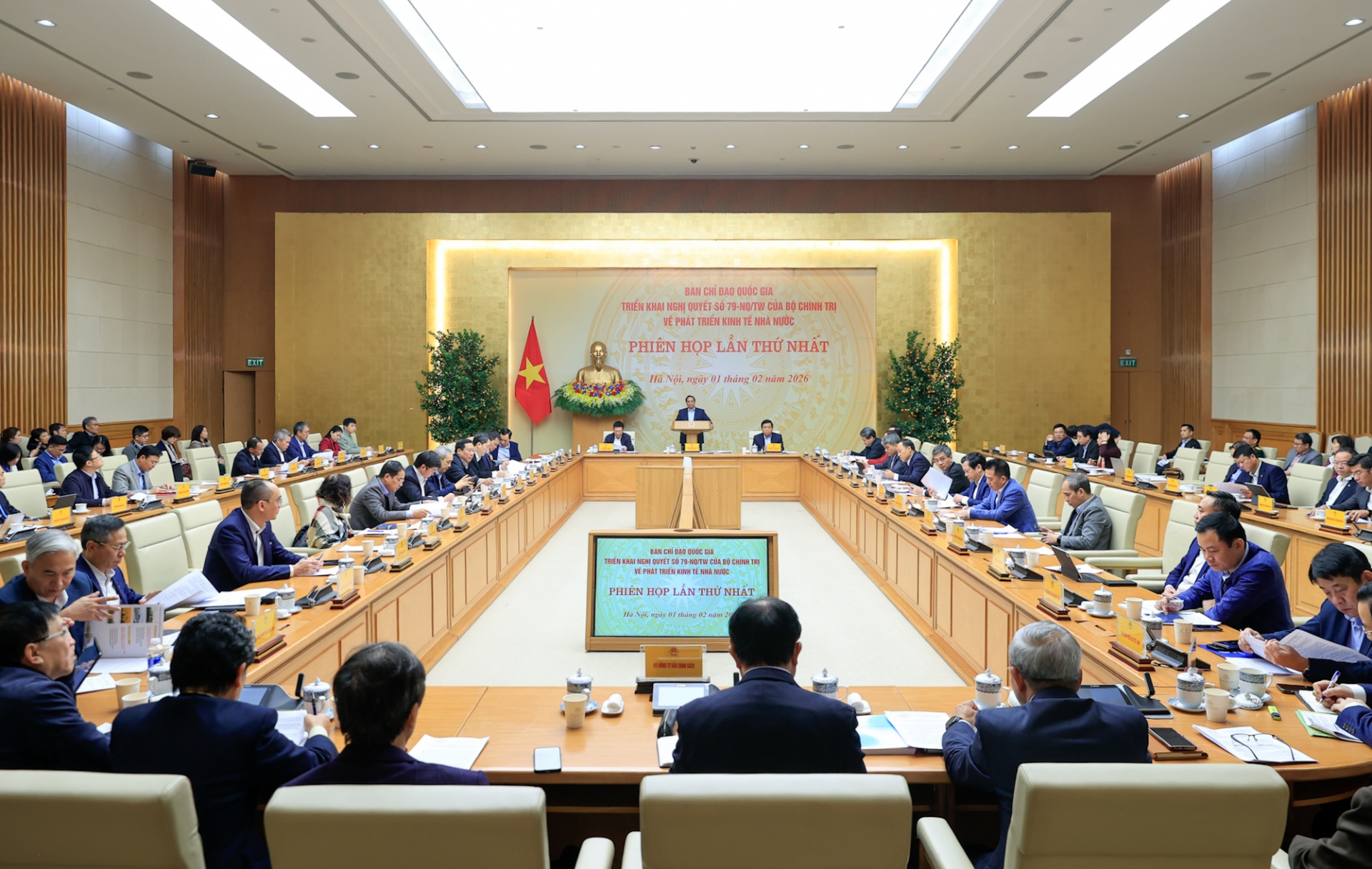   Thủ tướng lưu ý cần rà soát kỹ các định hướng chính sách tại Nghị quyết 79 để đề xuất các cơ chế, chính sách đặc thù, đặc biệt, khác với quy định của luật hiện hành hoặc chưa có quy định của pháp luật để đưa vào dự thảo Nghị quyết của Quốc hội - Ảnh: VGP