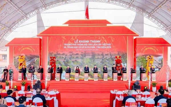 Triển khai giải pháp nước sạch học đường tại Trường phổ thông nội trú liên cấp Si Pa Phìn