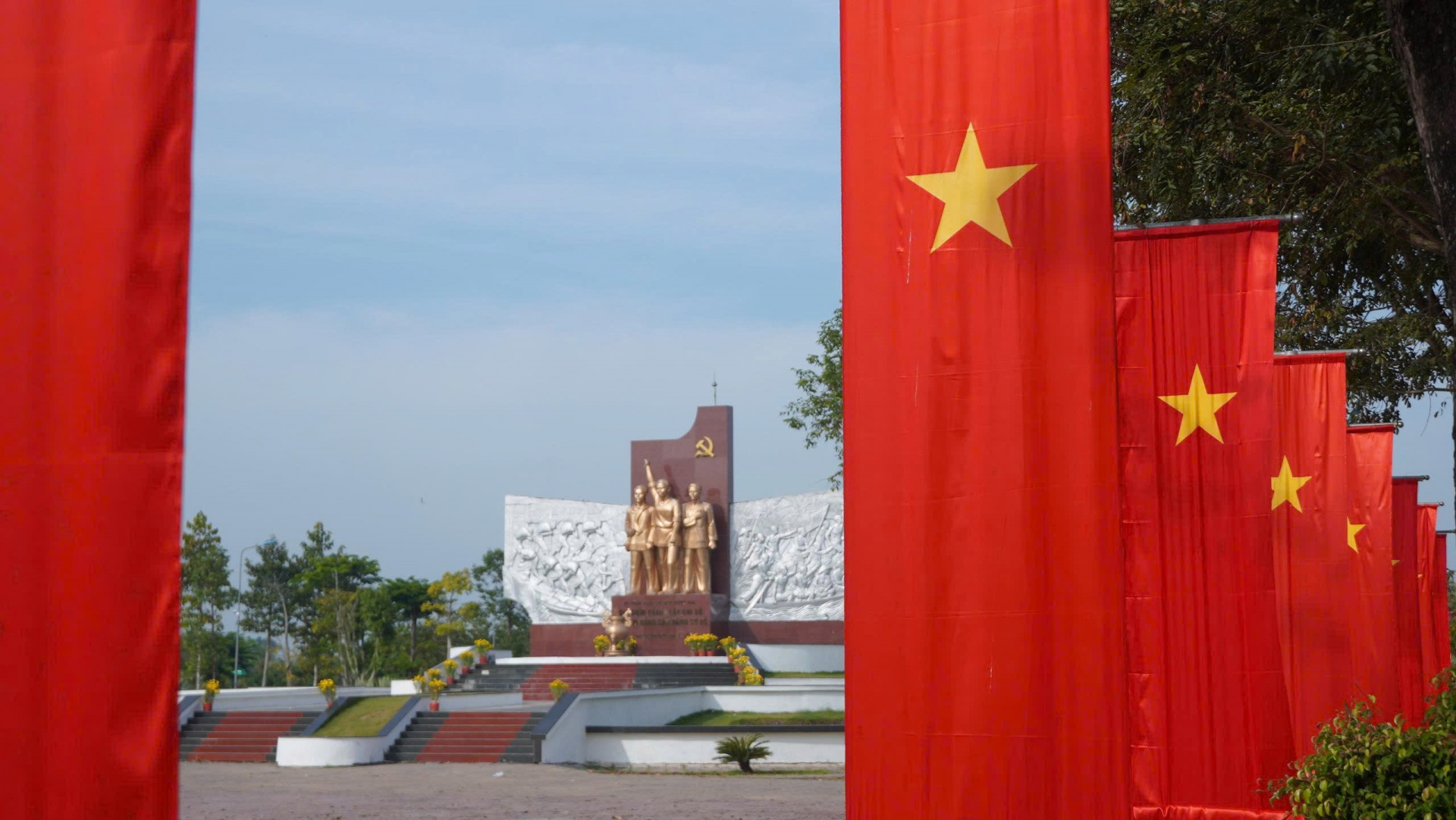 Từ “địa chỉ đỏ”, vun bồi lý tưởng cho thế hệ trẻ Cờ Đỏ Từ “địa chỉ đỏ”, vun bồi lý tưởng cho thế hệ trẻ Cờ Đỏ