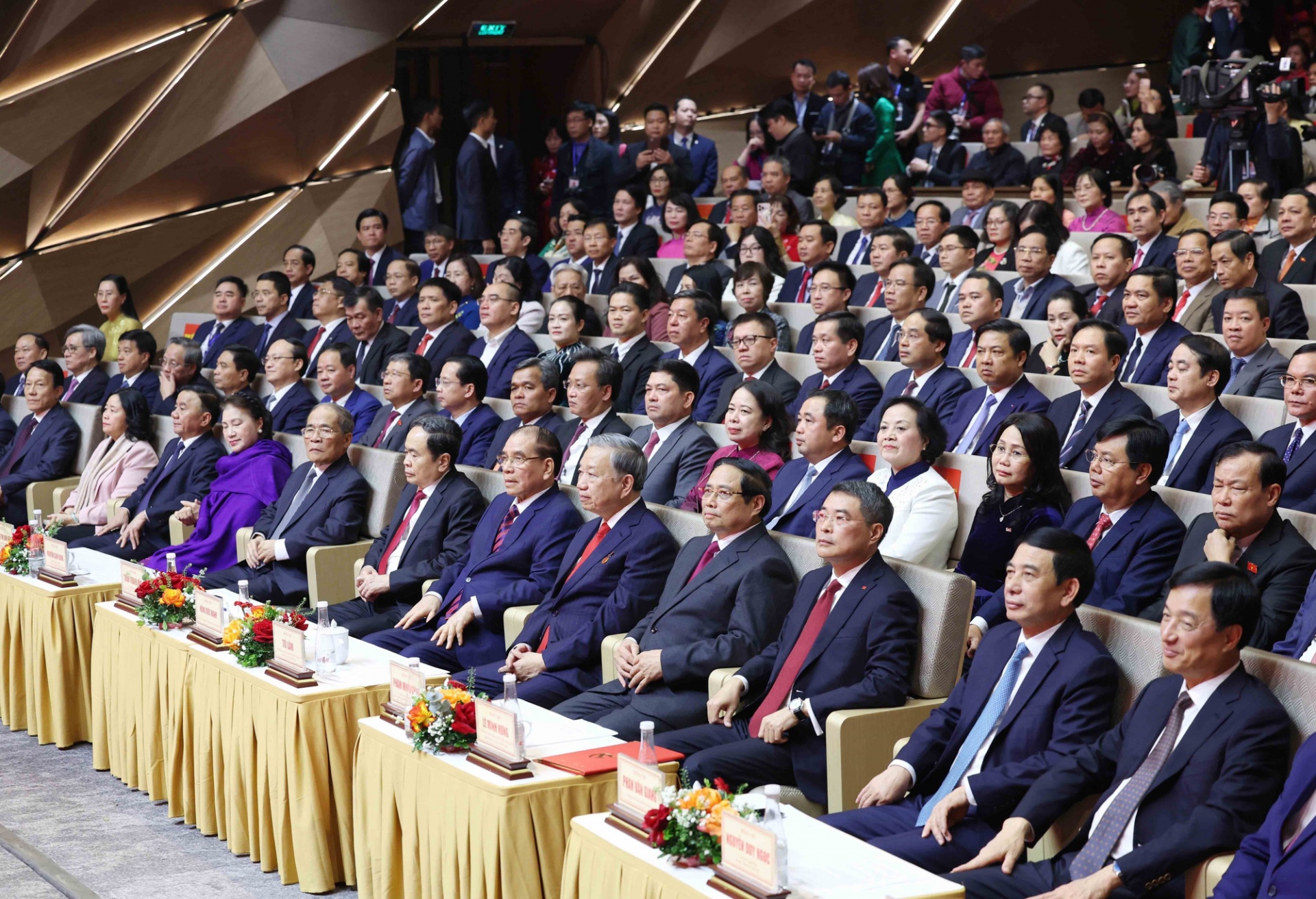 Toàn văn bài phát biểu của Tổng Bí thư Tô Lâm tại Lễ tuyên dương Bí thư Chi bộ xuất sắc và trao Giải Búa liềm Vàng lần thứ X Toàn văn bài phát biểu của Tổng Bí thư Tô Lâm tại Lễ tuyên dương Bí thư Chi bộ xuất sắc và trao Giải Búa liềm Vàng lần thứ X