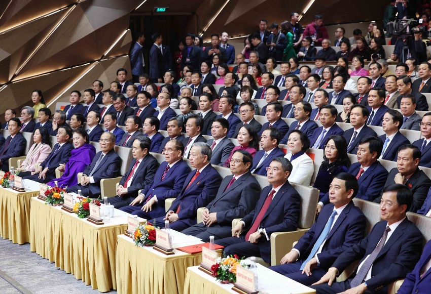 Tổng Bí thư dự Lễ tuyên dương Bí thư Chi bộ xuất sắc và trao Giải Búa liềm Vàng