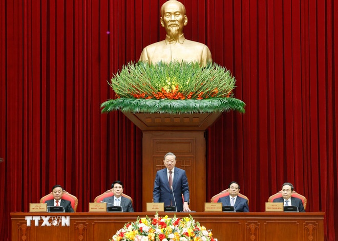   Tổng Bí thư Tô Lâm và các đồng chí lãnh đạo Đảng, Nhà nước tại cuộc gặp mặt. (Ảnh: TTXVN)