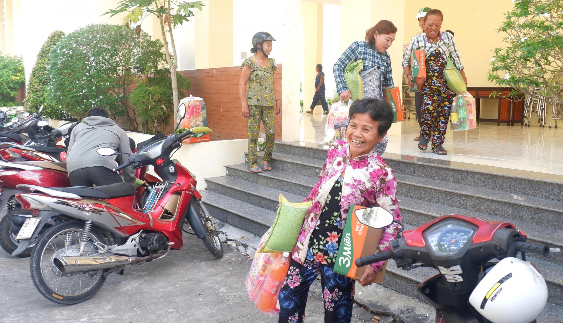 Trao quà Tết tại xã Cờ Đỏ, lan tỏa an sinh để mùa Xuân không ai bị bỏ lại phía sau