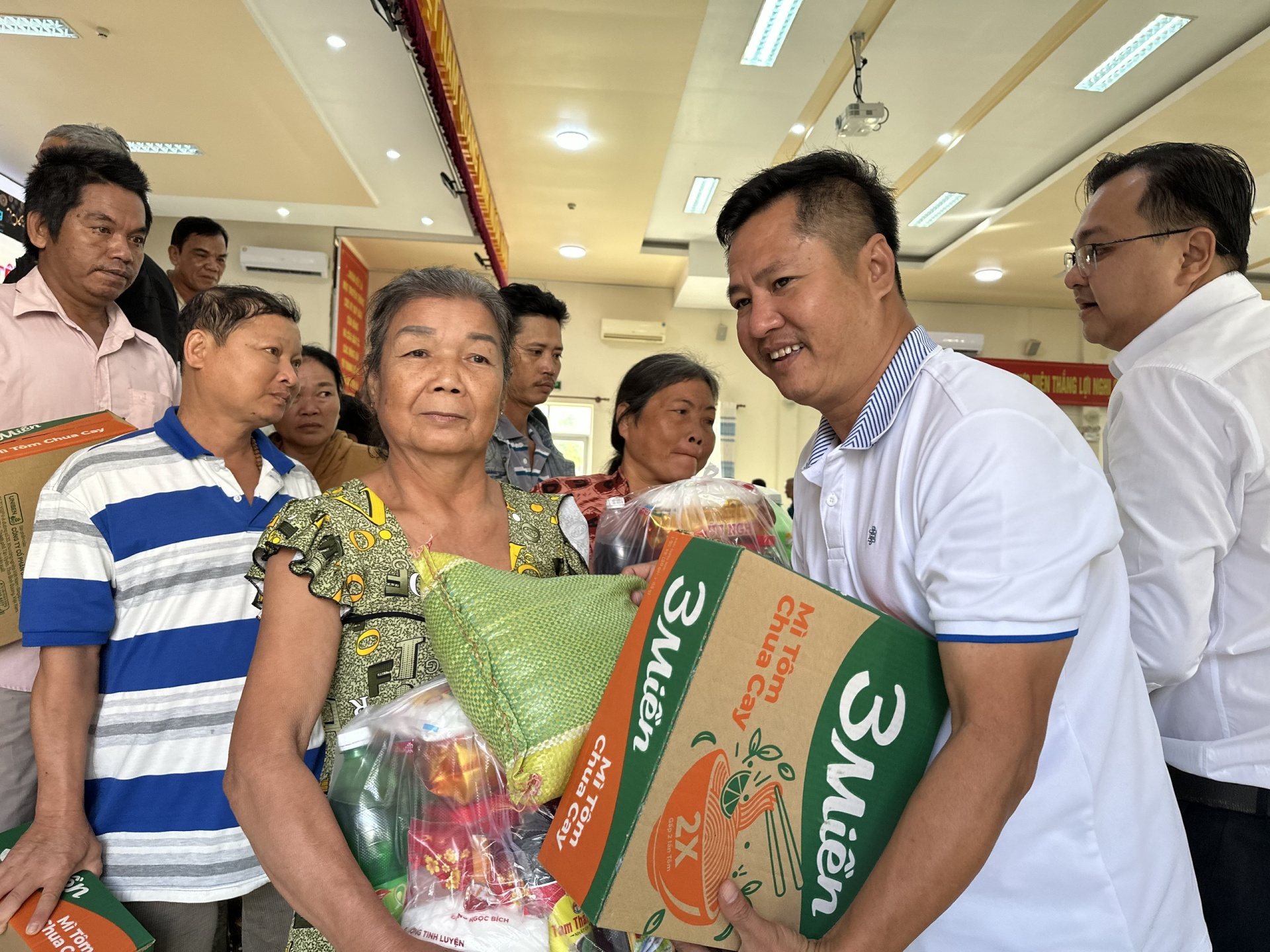 Trao quà Tết tại xã Cờ Đỏ, lan tỏa an sinh để mùa Xuân không ai bị bỏ lại phía sau