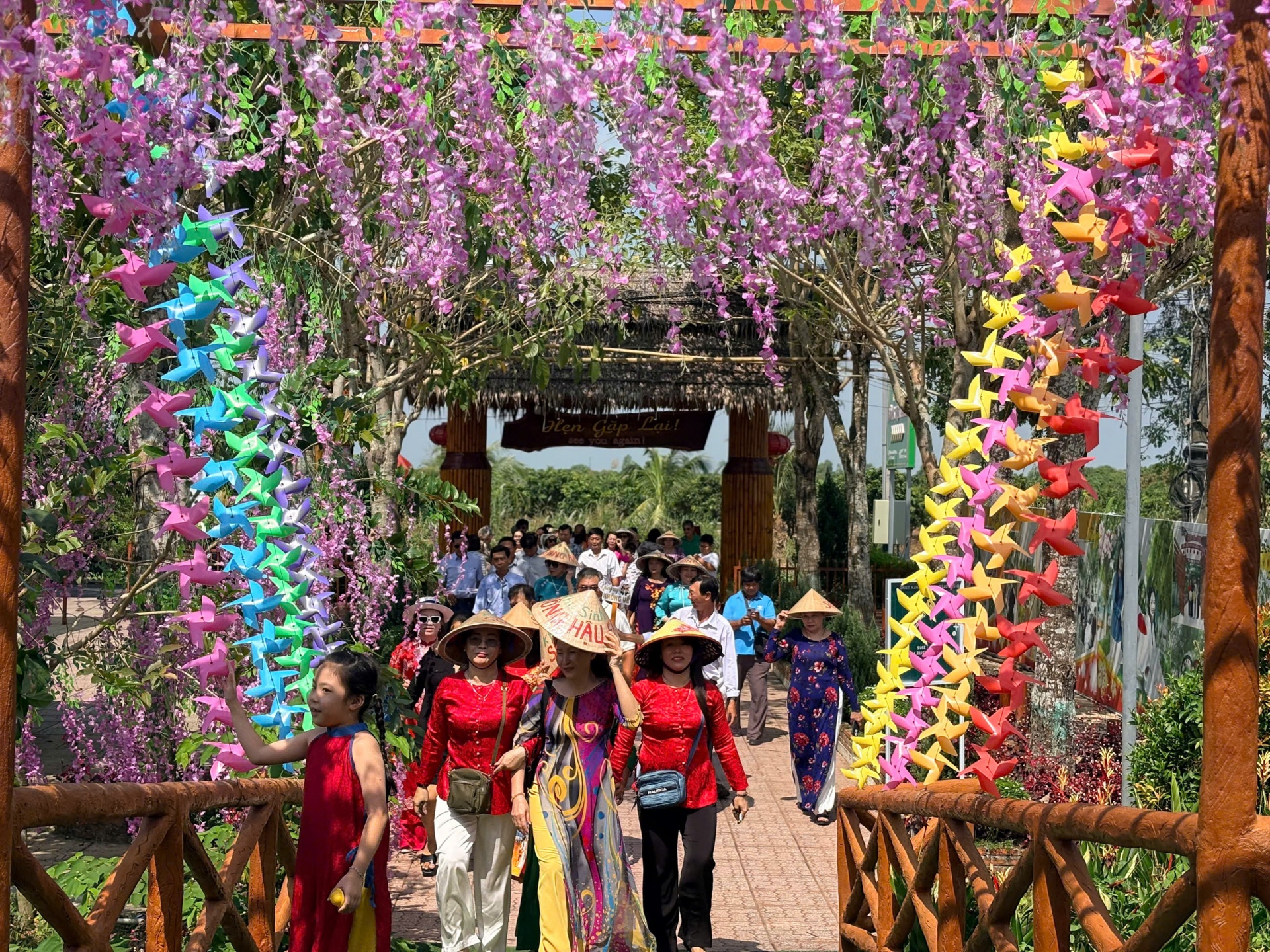 Đến Sông Hậu Farm, để thấy Tết của những ký ức miền sông nước