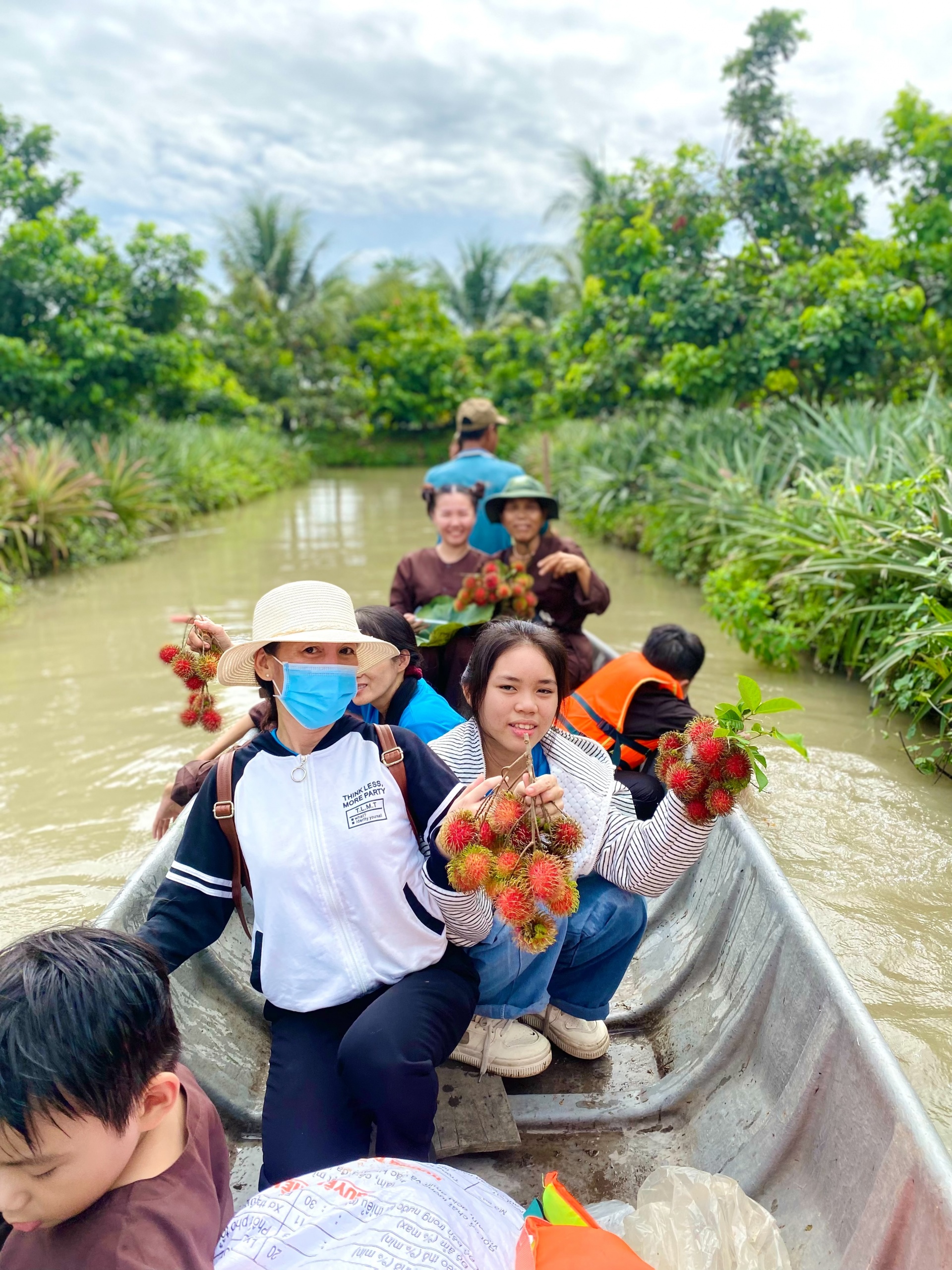 Đến Sông Hậu Farm, để thấy Tết của những ký ức miền sông nước