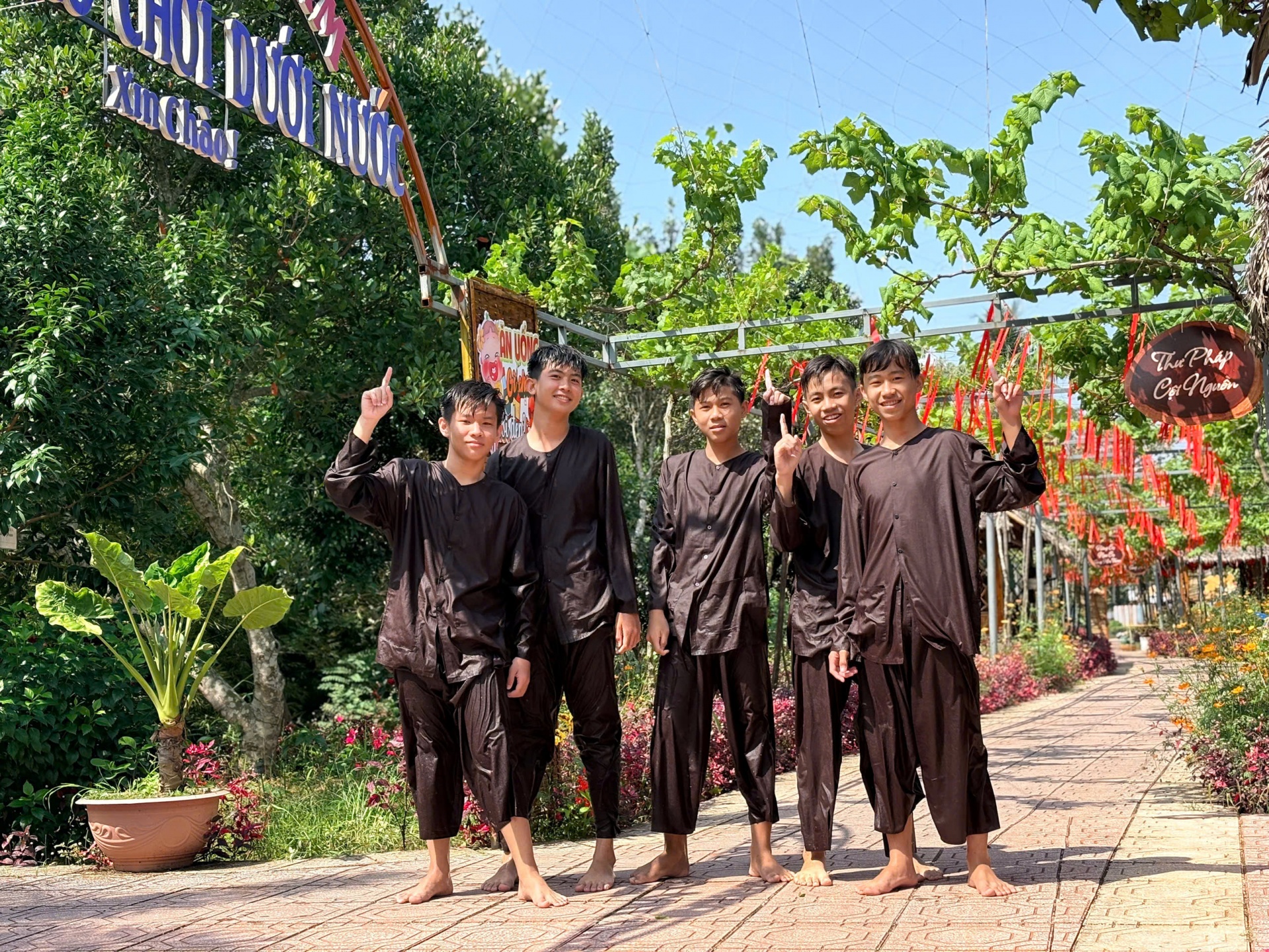 Đến Sông Hậu Farm, để thấy Tết của những ký ức miền sông nước