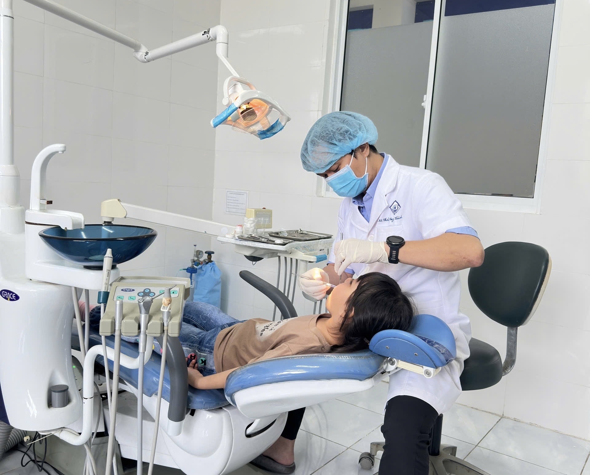 Những thói quen xấu ảnh hưởng đến răng và hàm ở trẻ