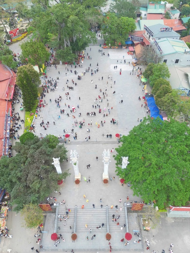 Du khách thập phương nô nức về Tây Thiên đầu Xuân Bính Ngọ 2026