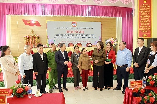 Ngành Ngân hàng đồng hành phát triển kinh tế – xã hội vùng biên giới Sơn La Ngành Ngân hàng đồng hành phát triển kinh tế – xã hội vùng biên giới Sơn La