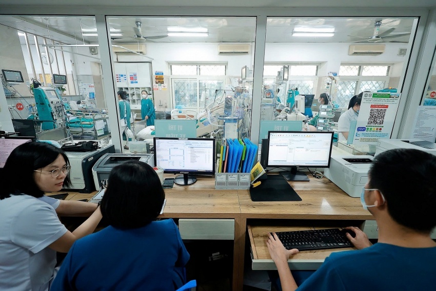 Ngành y tế bứt phá hoàn thiện thể chế, tháo gỡ các 'điểm nghẽn' pháp lý