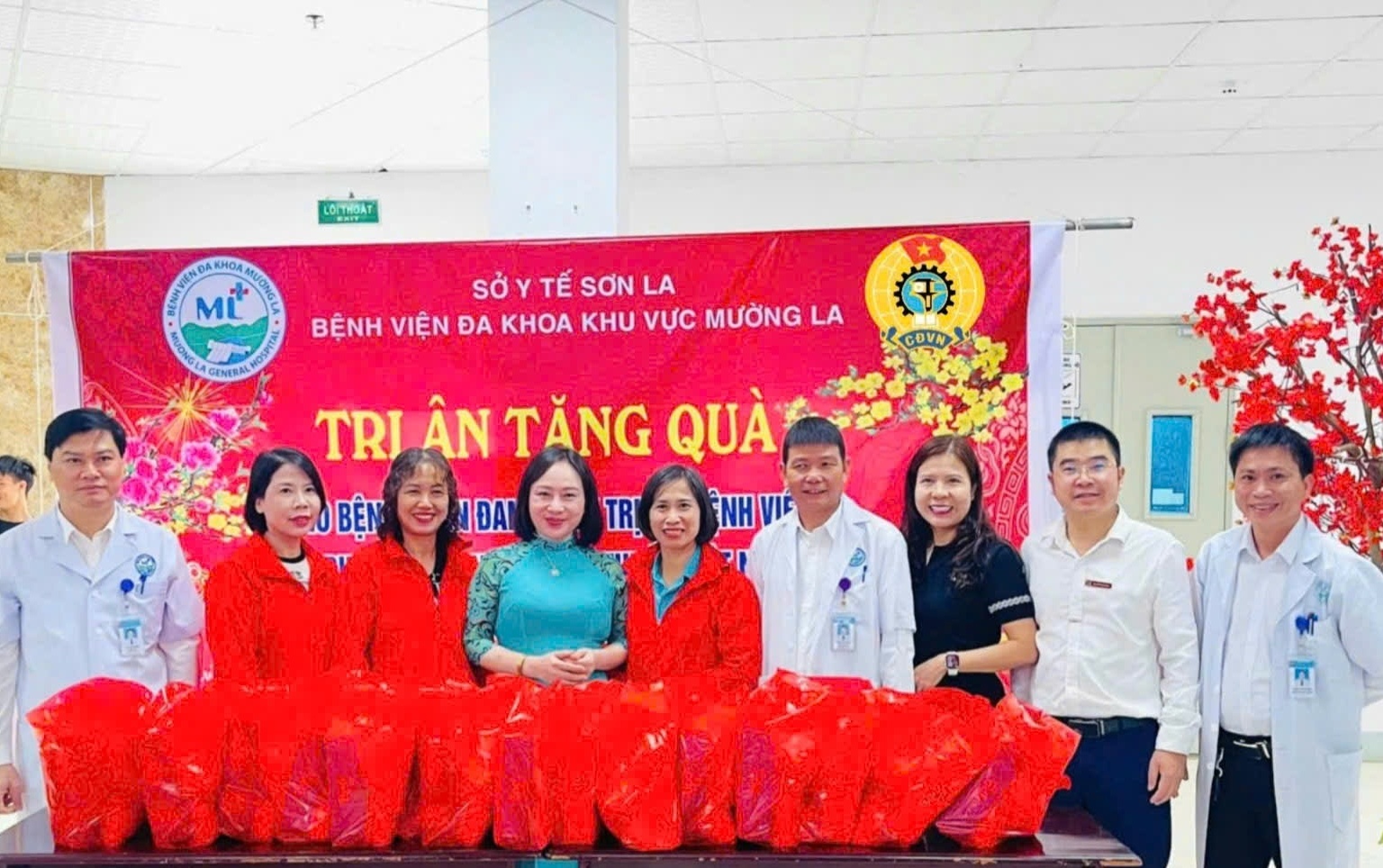 Bệnh viện Đa khoa Khu vực Mường La: Nơi chuyên môn tỏa sáng, trái tim đồng điệu